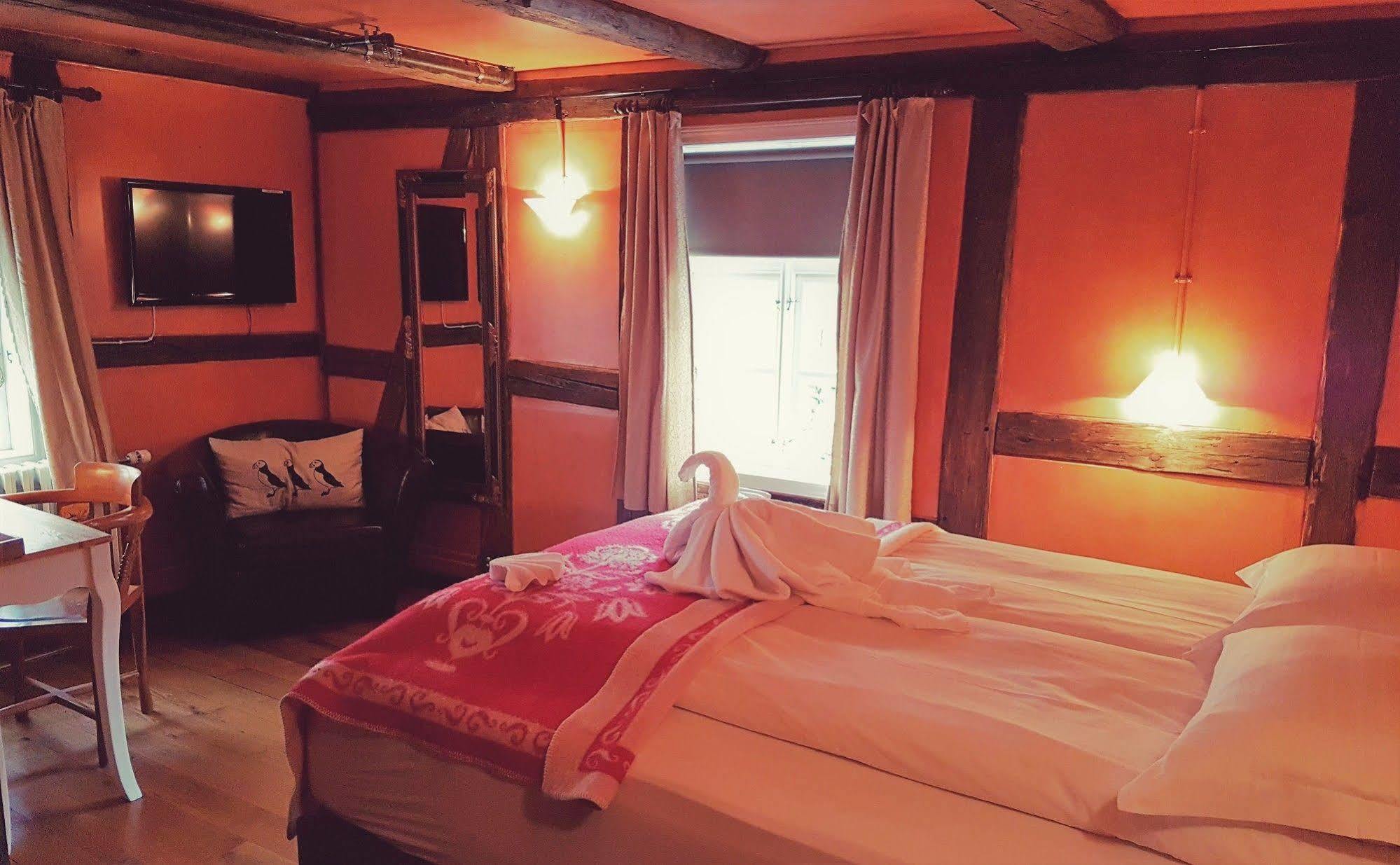 Hotel Tindastoll Saudarkrokur Exteriör bild